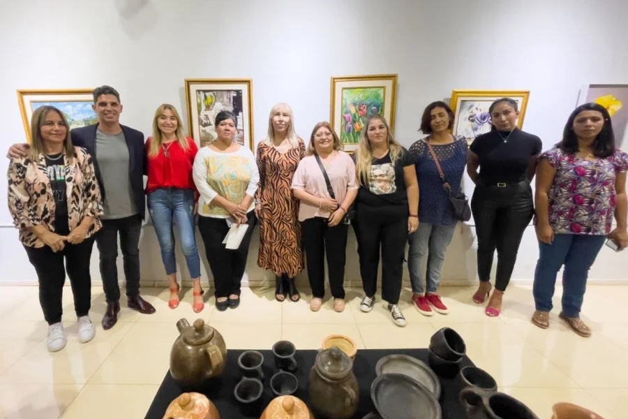  Destacadas artistas locales exponen en el Salón Gonzaleano