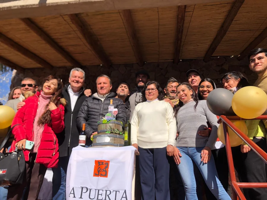   Bodega La Puerta cumplió 30 años de trayectoria productiva