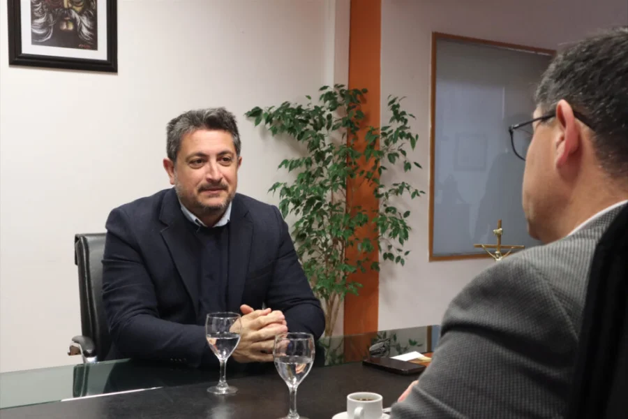  Diputado Herrera dialogó sobre fondos para UNDeC