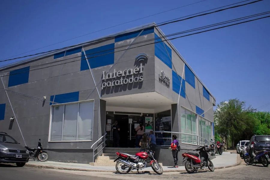  Suspenden servicio de Internet para Todos en Chilecito tras inundación en su Data Center