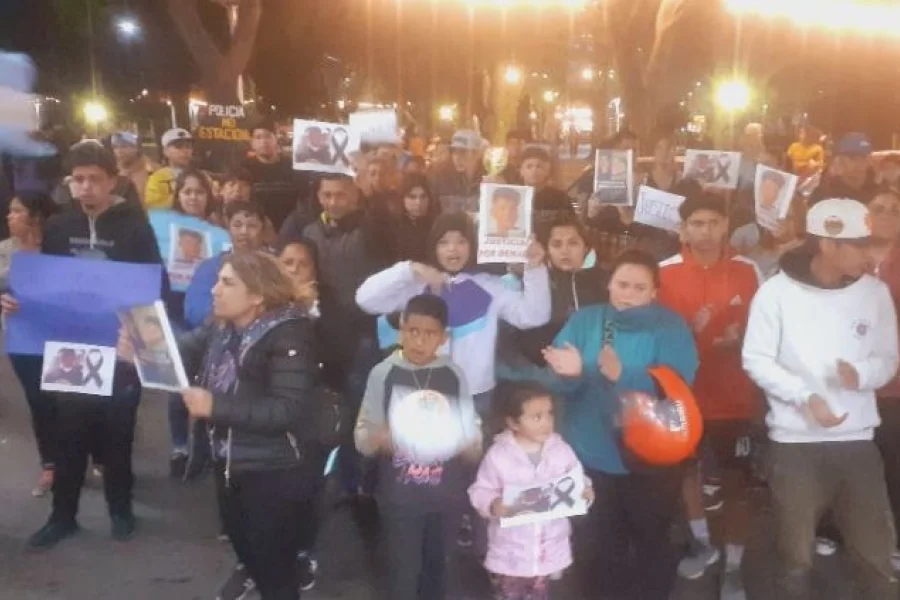  Chilecito: Vecinos y familiares se manifestaron pidiendo “Justicia por Kevin y Benjamín”