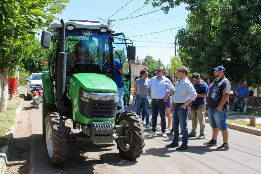  Intendente entregó vehículos para Delegaciones Municipales