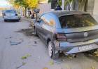 Choque entre dos vehículos dejó importantes daños materiales en el barrio Santa Rita