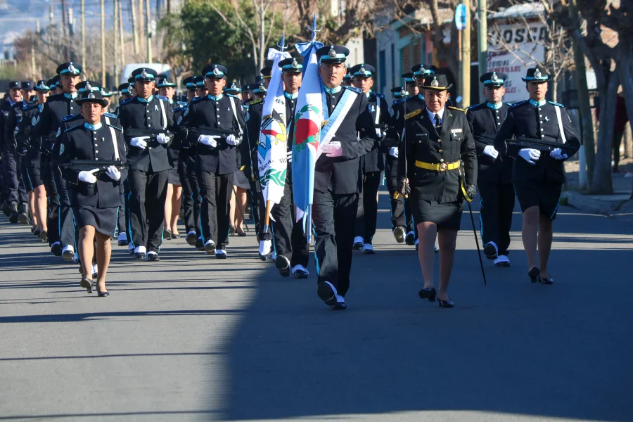  Noventa y cuatro aspirantes juraron fidelidad a la Bandera