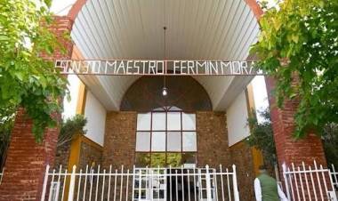 Robaron y provocaron destrozos en una escuela de Chilecito