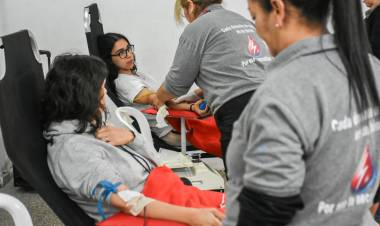 Salud realizó una nueva colecta voluntaria de sangre junto a estudiantes del CEF San Francisco