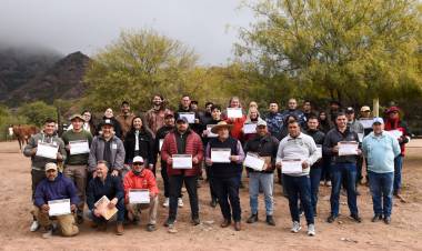 La Rioja presentó la Guía de Cabalgata para fortalecer el turismo aventura en la provincia