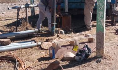 Famatina refuerza el abastecimiento de agua potable con obras que alcanzan a siete barrios