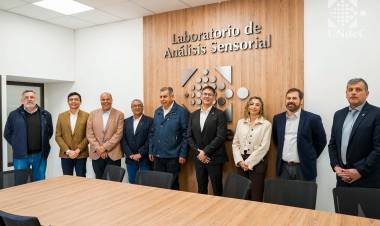 La UNdeC inauguró el primer Laboratorio de Análisis Sensorial de la región