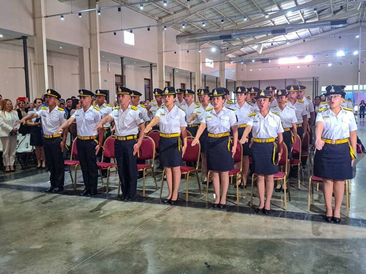 Egresaron 57 nuevos oficiales de seguridad en La Rioja