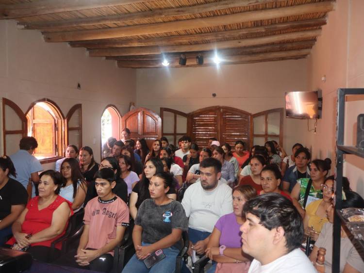 Territorios: capacitación en manipulación segura de alimentos para fortalecer la producción local