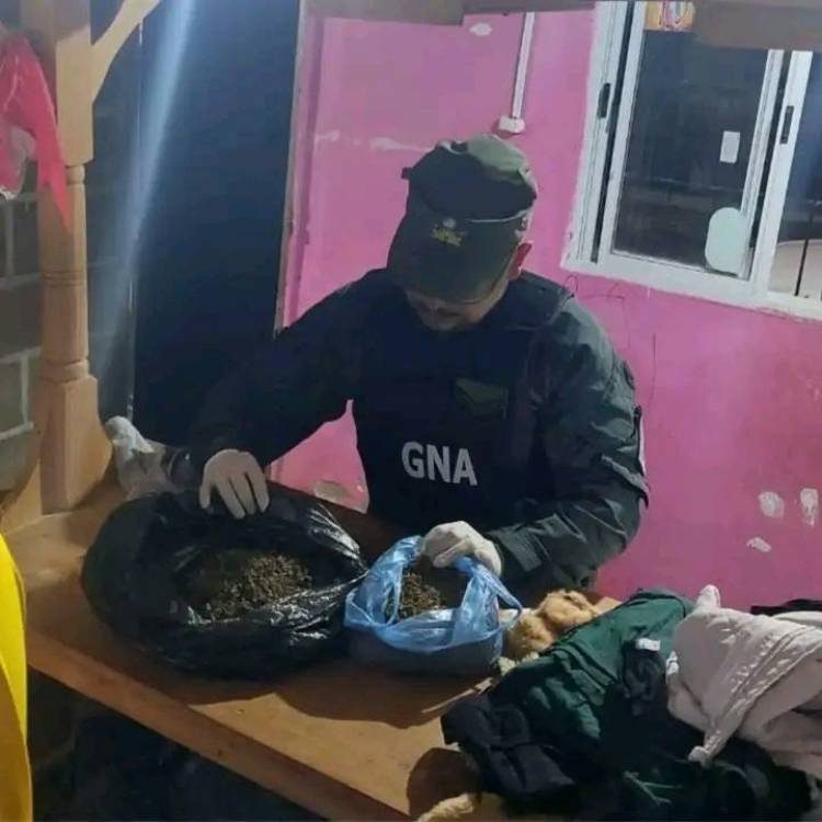 Importante operativo contra el narcomenudeo dejó ocho detenidos y millonario secuestro