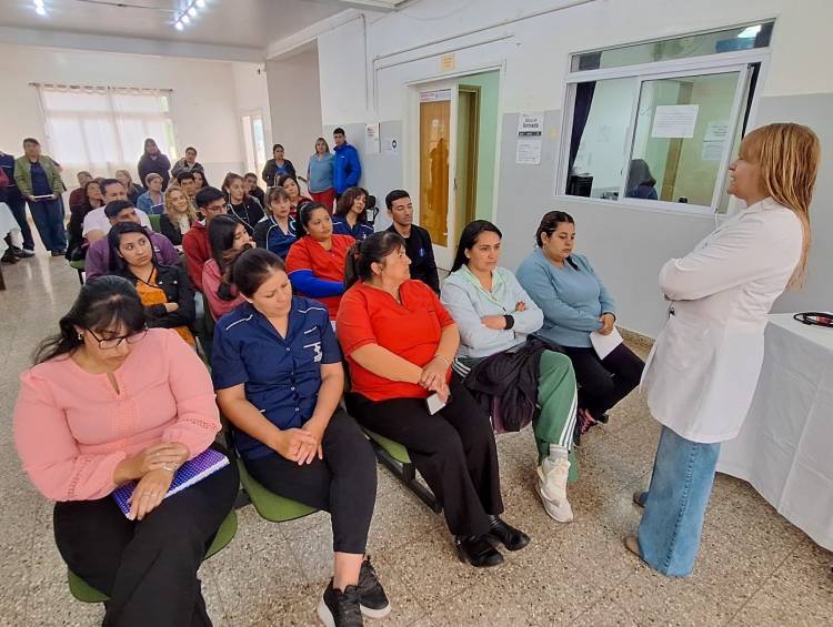 Capacitación en triage y atención al público para el personal administrativo del Hospital Eleazar Herrera Motta