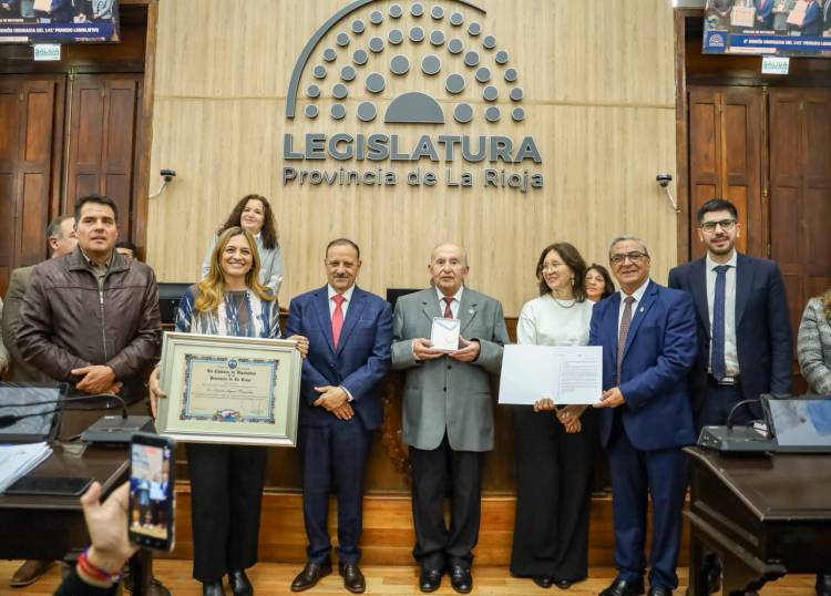 La Legislatura distinguió a Lázaro Fonzalida por su aporte a la vida democrática y al desarrollo de Chilecito