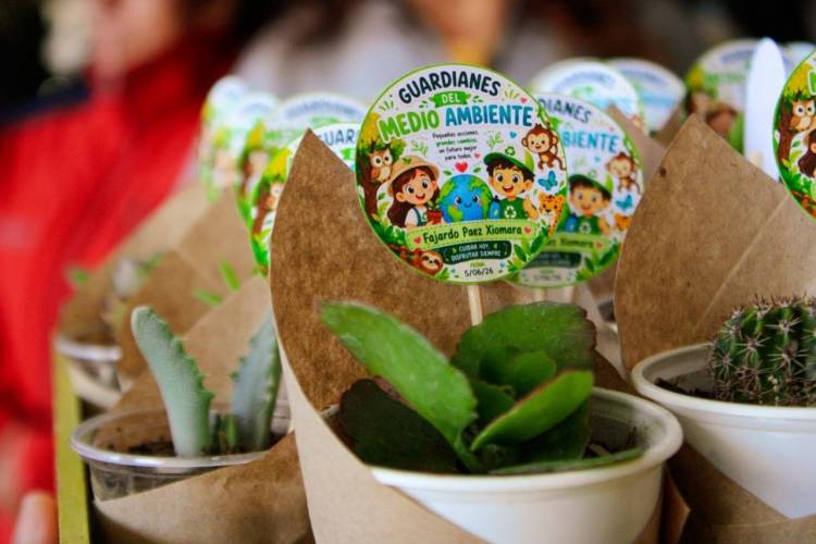 Estudiantes de Sañogasta, Guanchín y Miranda realizaron la Promesa de Cuidado y Protección del Medio Ambiente