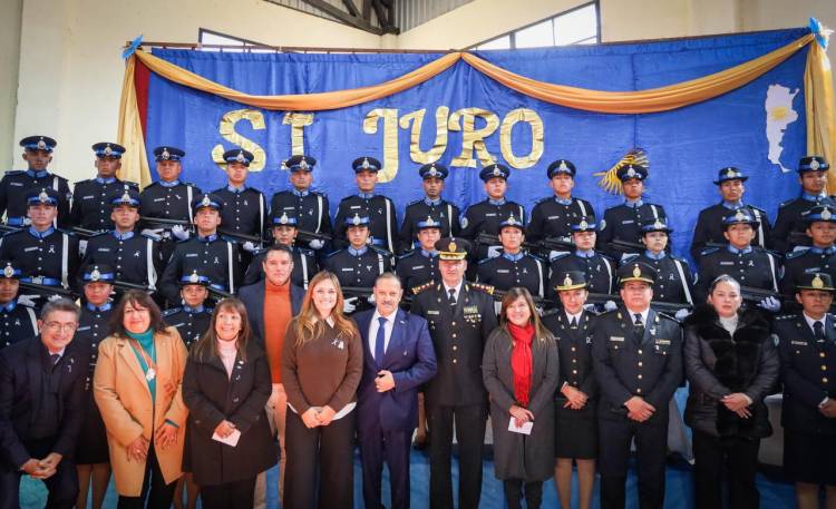 Estudiantes del Instituto de Seguridad Pública de Chilecito juraron fidelidad a la bandera