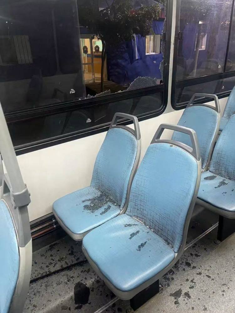 Investigan el ataque a un colectivo de Rioja Bus en Nonogasta