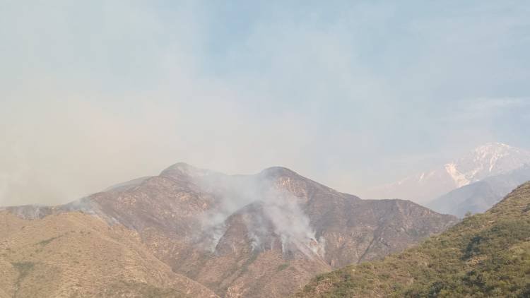 Continúa el operativo para combatir el incendio en Guanchín y no se registran riesgos para la población