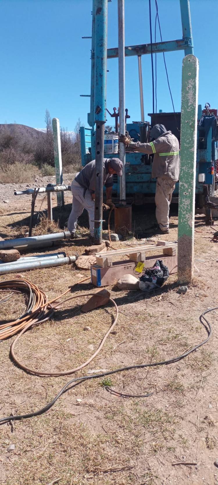 Famatina refuerza el abastecimiento de agua potable con obras que alcanzan a siete barrios