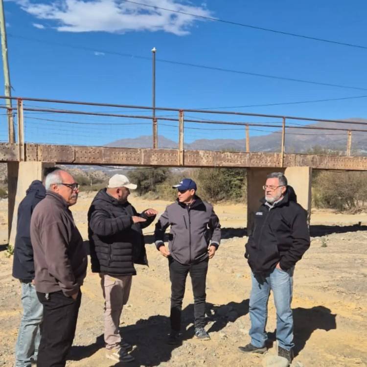 Realizan tareas preventivas ante el pronóstico de lluvias intensas en Chilecito y Famatina