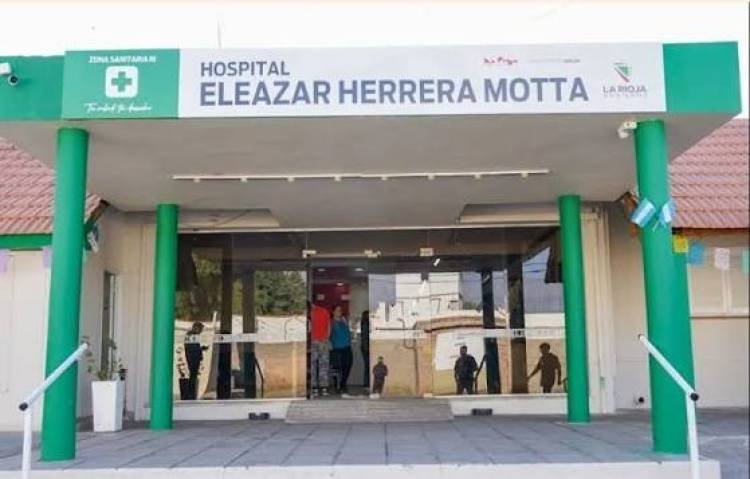 Un adolescente de 17 años fue herido con un arma blanca y permanece internado